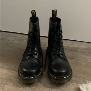 Dr Martens Women’s 1460 Smooth Black